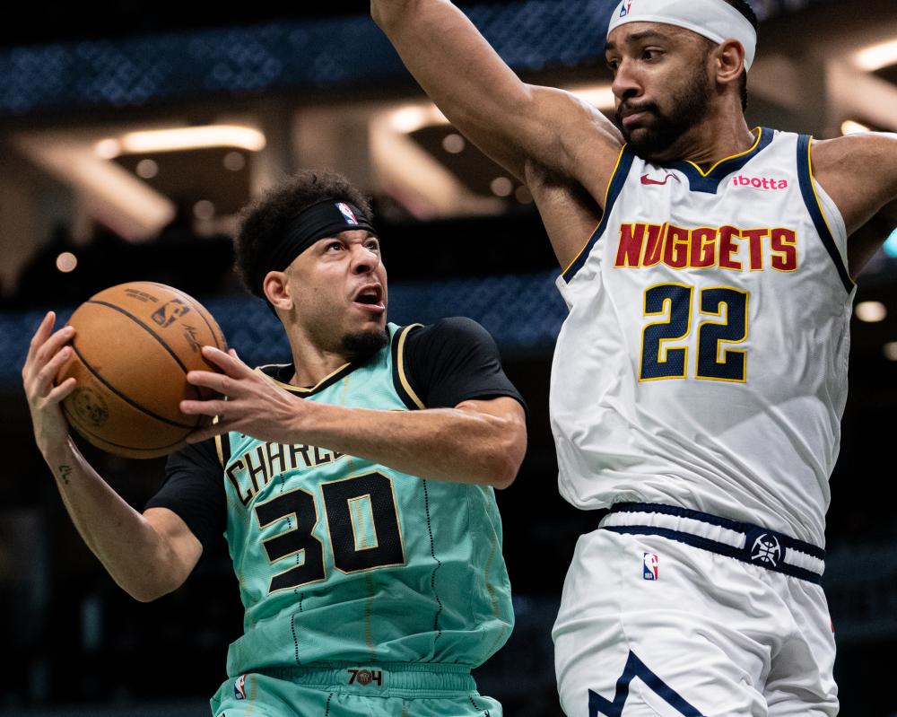 比如对比他 比如对比他